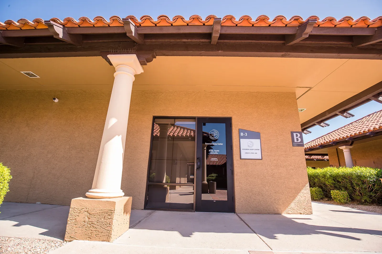 The mission-style front entrance of Sonoran Sleep Center at 5620 West Thunderbird Road, Suite B3, in Glendale, Arizona